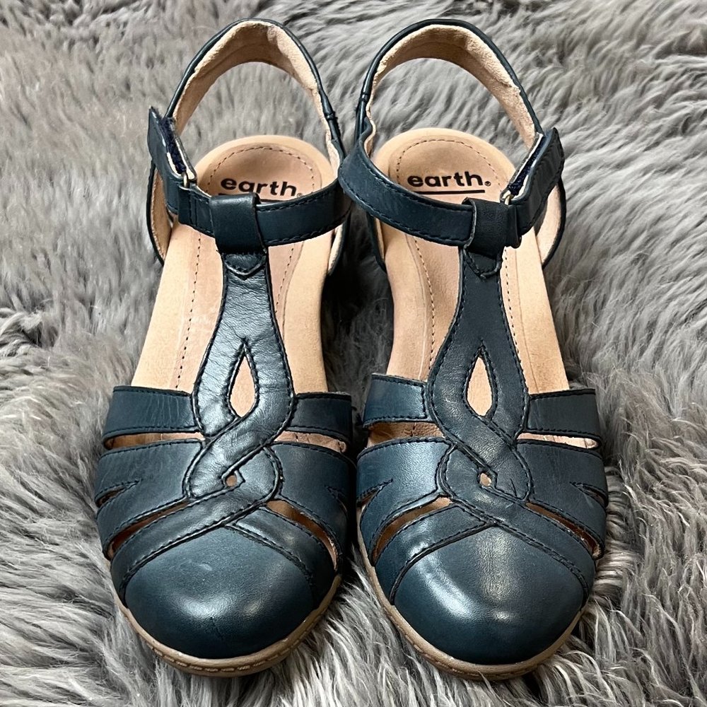 Earth Origins | Women's Marietta Capella Sandal | Admiral Blue | Size 8